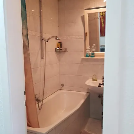 Moebliertes Apartment *